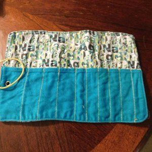 Pen/ Marker/ Pencil / Makeup Brushes Crochet tool Holder/ Paint Brushes